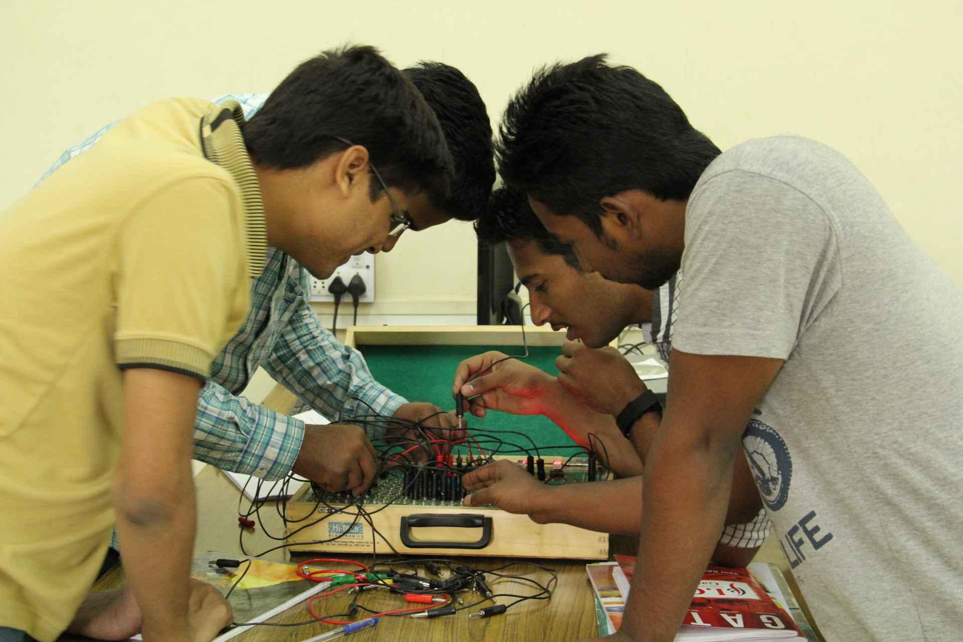 VIT Pune Labs & Classroom photo 1